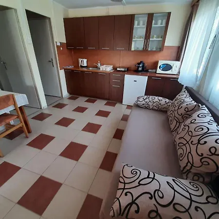 Fortuna Apartmanhazak *